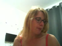 je suis une femme coquine tendre, sensuelle avec beaucoup de désir.