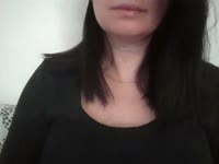 Je suis une jeune femme de 35 ans simple et naturelle, ici pour passer un bon moment : discussion et plaisir sexuel. Viens me découvrir en toute confiance ! En PV je me déshabille pour un avant goût ; en VIP profitons rien qu