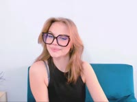 Stormi, 21 ☀️
Calm as the calm before a storm, but when I do laugh, it