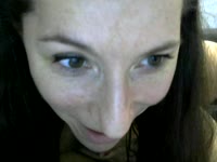 Petite brunette, curvy, who wishes to experience delightful moments of sharing and pleasure. Don