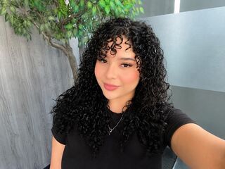 nude webcamgirl EmilyJune