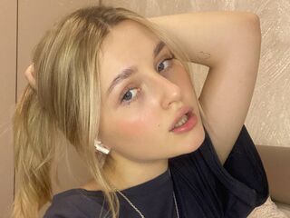 camslut showing pussy KimbraHardinger