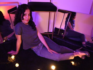 hot girl live cam KyaraLux