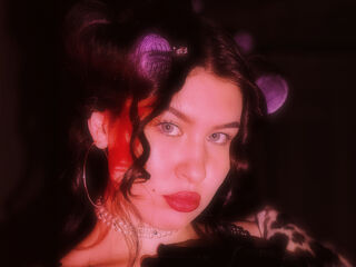 camslut fingering wet pussy LarondaSuitt