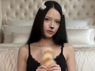 girl shaving pussy LoraineWebley
