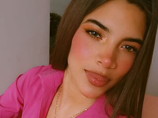 camslut naked MeliJhonson