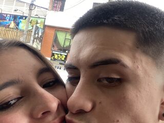 couple bedroom web cam MelanyPerceo