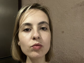 cam girl showing pussy AdalineShay