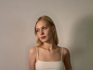 chatroom sex AishaNaeher