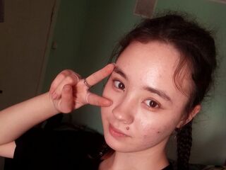 cam girl AislyFollin