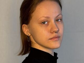 chat room sex show AlainaCaveness