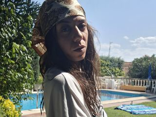 naughty cam girl fingering shaved pussy AliceSanz