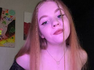 camslut naked AliceSmithen
