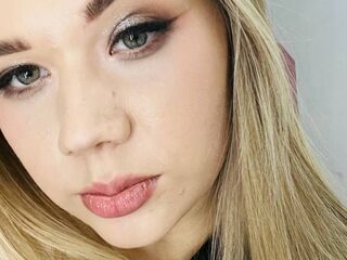 webcamgirl live sex AminaDigges