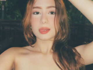 camgirl fingering shaved pussy AntonellaLee