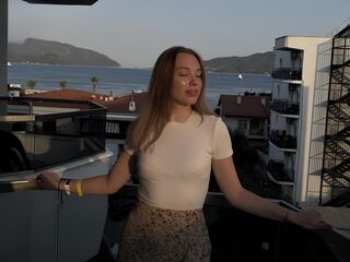 shaved pussy webcam AshleyWin