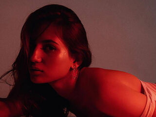 naked camgirl masturbating with vibrator AsyaBrooks