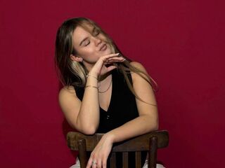 sexy webcamgirl AureliaChirico