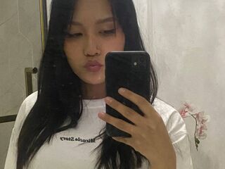 free live sexcam BerniceMaguire