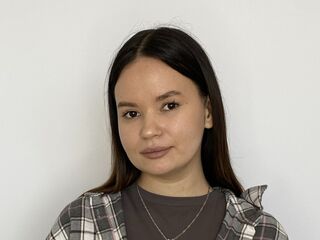 camgirl shaving pussy BettyKalson