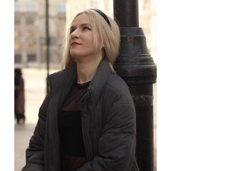 cam girl live cam CarinGoodwin