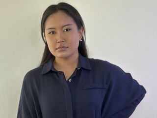 live cam girl CarolannOrmisto