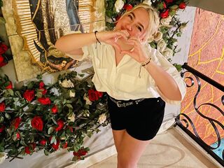 naked girl with webcam fingering pussy CarolinaEsteban