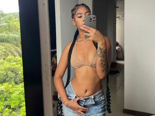 cam show CarolineCartson