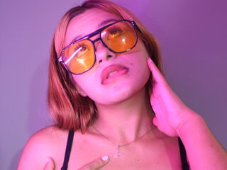 camwhore fingering shaved pussy CataleyaSantana