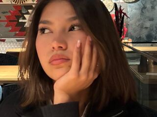 girl webcam show CelsaCoty