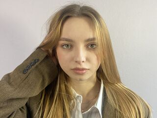 camgirl webcam photo ChariseKuhnke