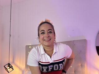 masturbating webcamgirl CharlotteRodrigz