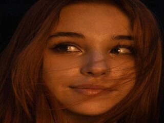 topless camgirl CherrieBeed