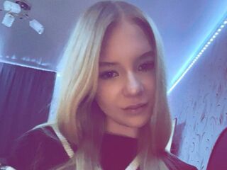 fingering girl chatroom ChristalCalk