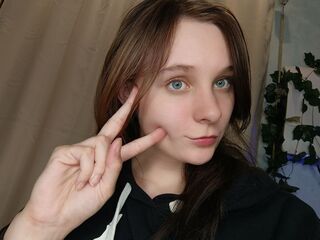 cam girl fingering ChrystalNoury
