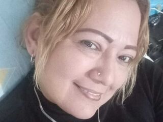 live webcam performer ClauDaniels