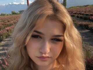 masturbating webcam girl CloudyFox