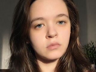 hot cam girl spreading pussy CorneliaAdling