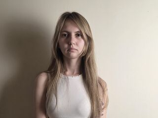 camslut topless CrissyLescano