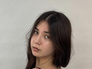 camgirl playing with dildo DeaneMerrih