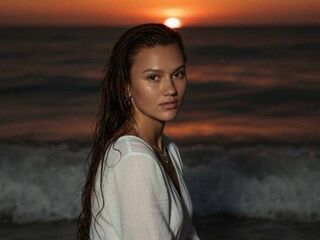 fingering camslut DelilahCoryea