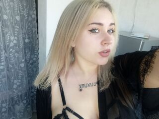 naked girl with webcam masturbating with vibrator DinahSalimas