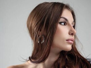 webcam babe chatroom DionnaTalone