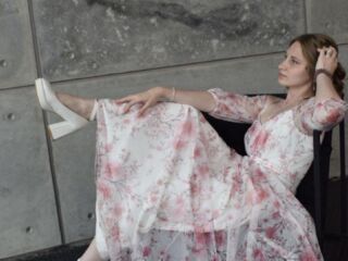 live striptease EarleneConaghan