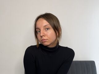 bedroom livecam EleonoraSzabo