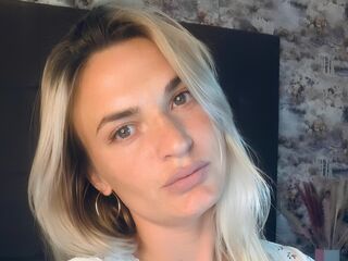 camgirl porn webcam EllieMaryn
