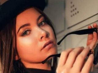 girl chat room ElodiRose