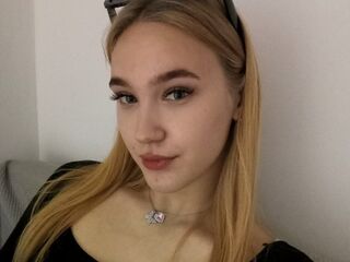 hot cam girl masturbating with sextoy ElwineByfield