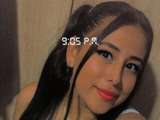 cam girl masturbating with dildo EmilyStuar