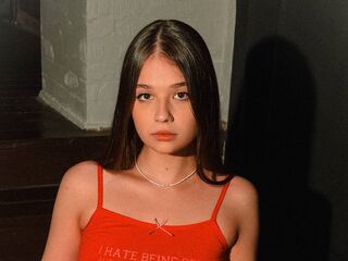 camgirl playing with sextoy EmorySwift